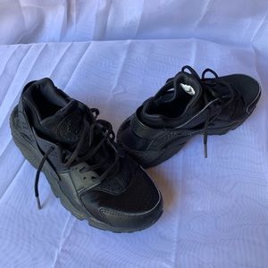 Nike Huarache Run Shoes Black Size 6